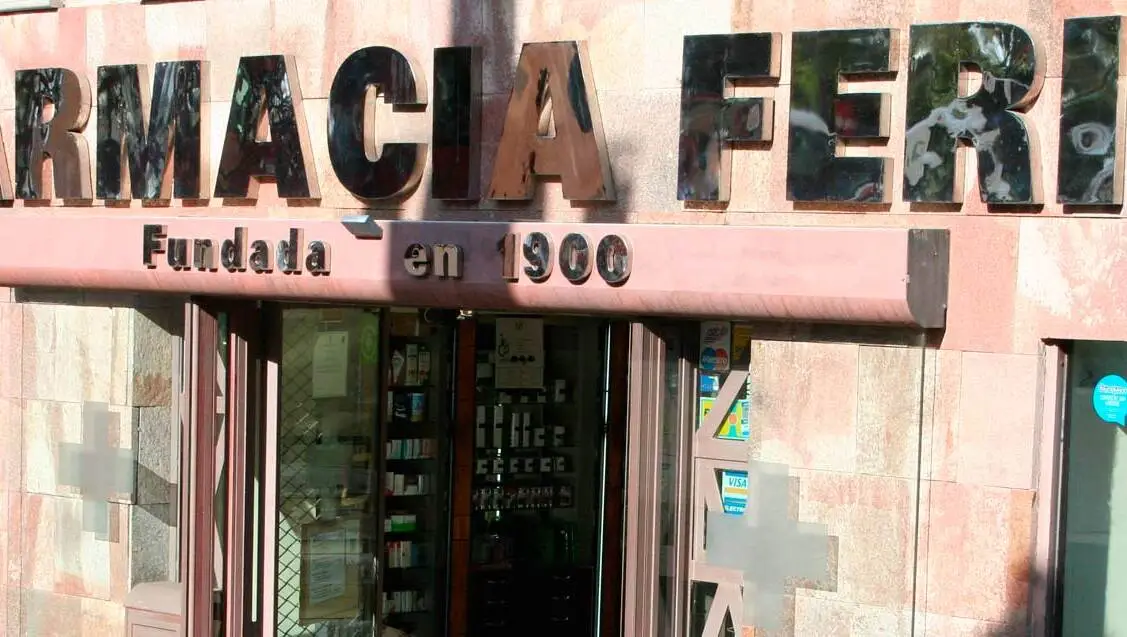 Fachada de Farmacia Feria en Santa Cruz de Tenerife